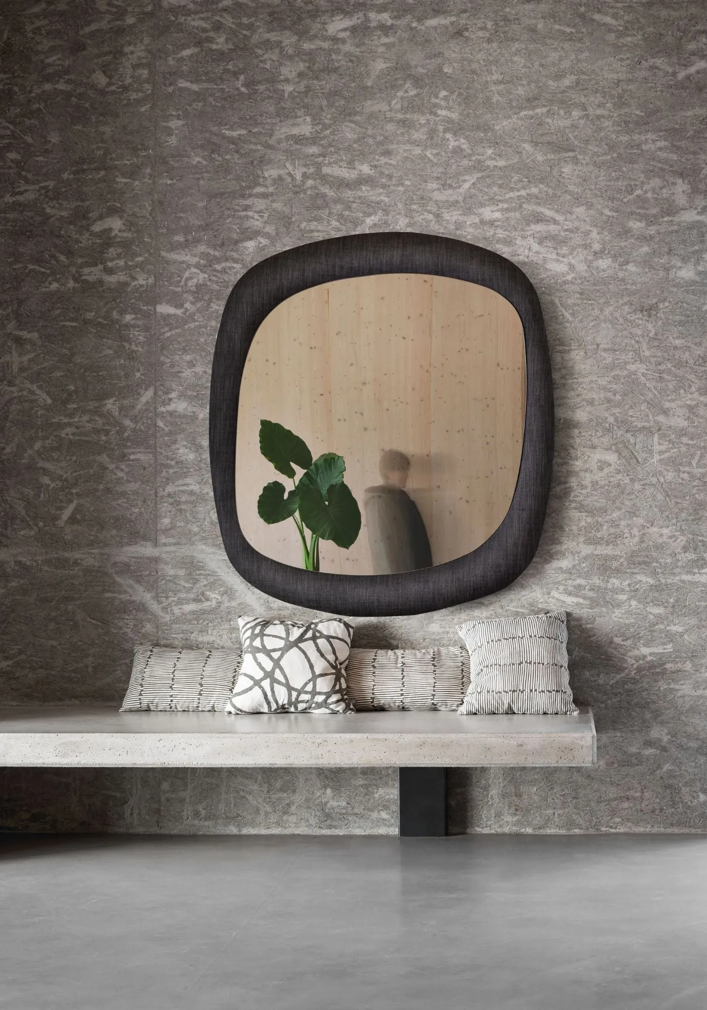 Bold Mirror by Midj | Bauhaus 2 Your House
