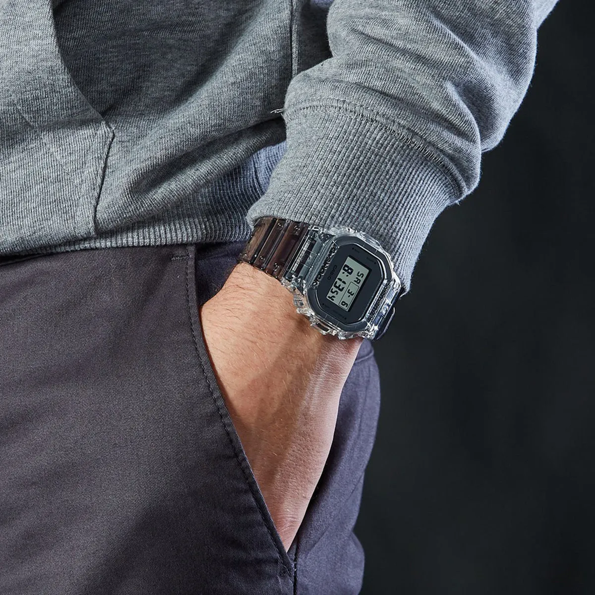 Casio - G-Shock - DW-5600SK-1DR