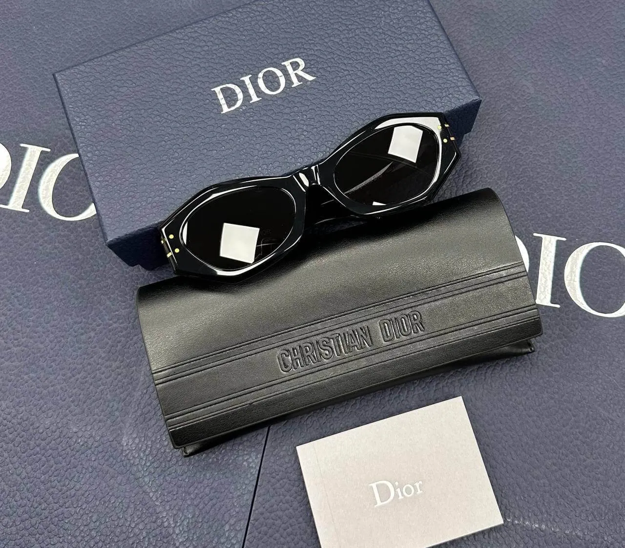 DIORSIGNATURE B1U Black Butterfly Sunglasses