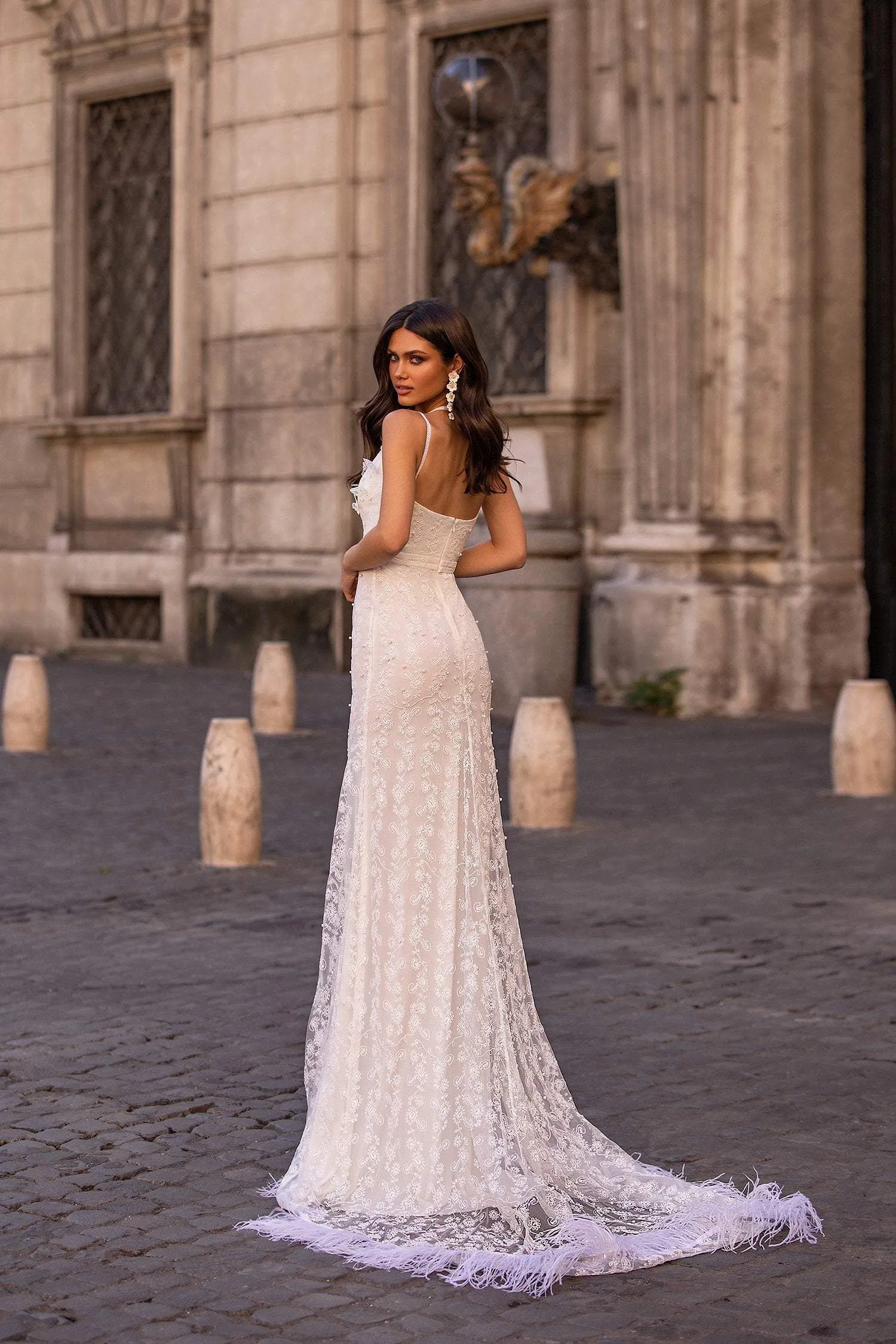 Emiliana - White