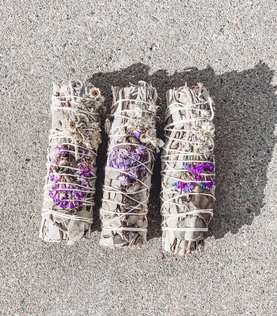#H994 White Sage & Petal Smudge Sticks